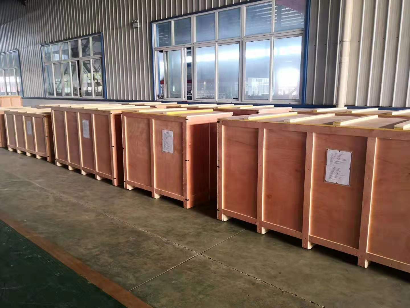 紫金礦業(yè)剛果分礦繼續(xù)采購15箱手動(dòng)膠管閥-裝箱成品